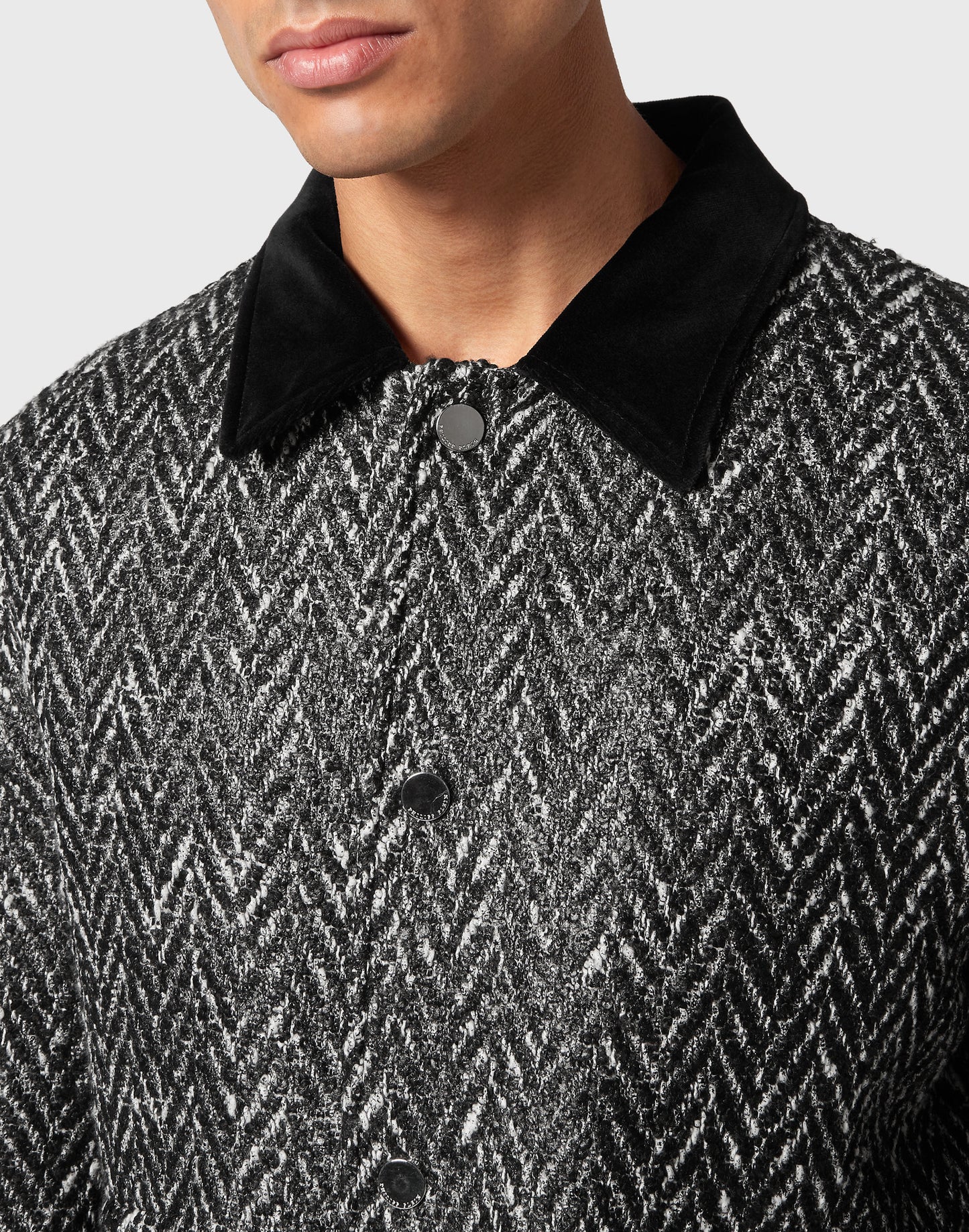 Chevron Collared Bomber Gothic Plein black