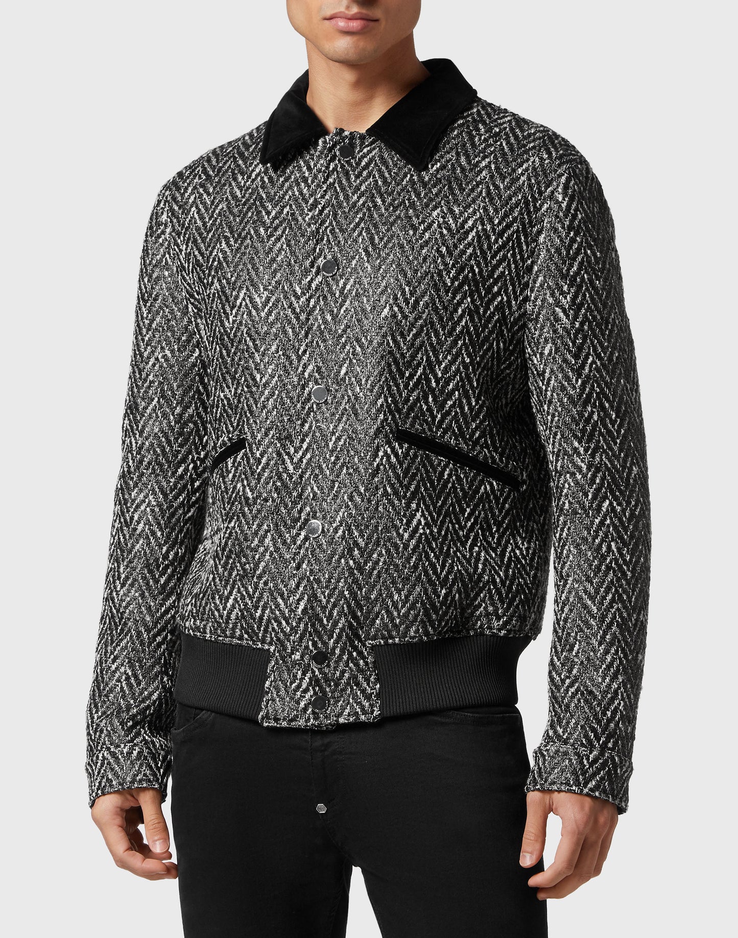 Chevron Collared Bomber Gothic Plein black