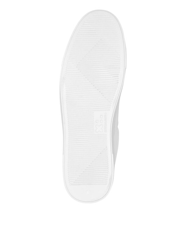 Leather Lo-Top Sneakers Studs