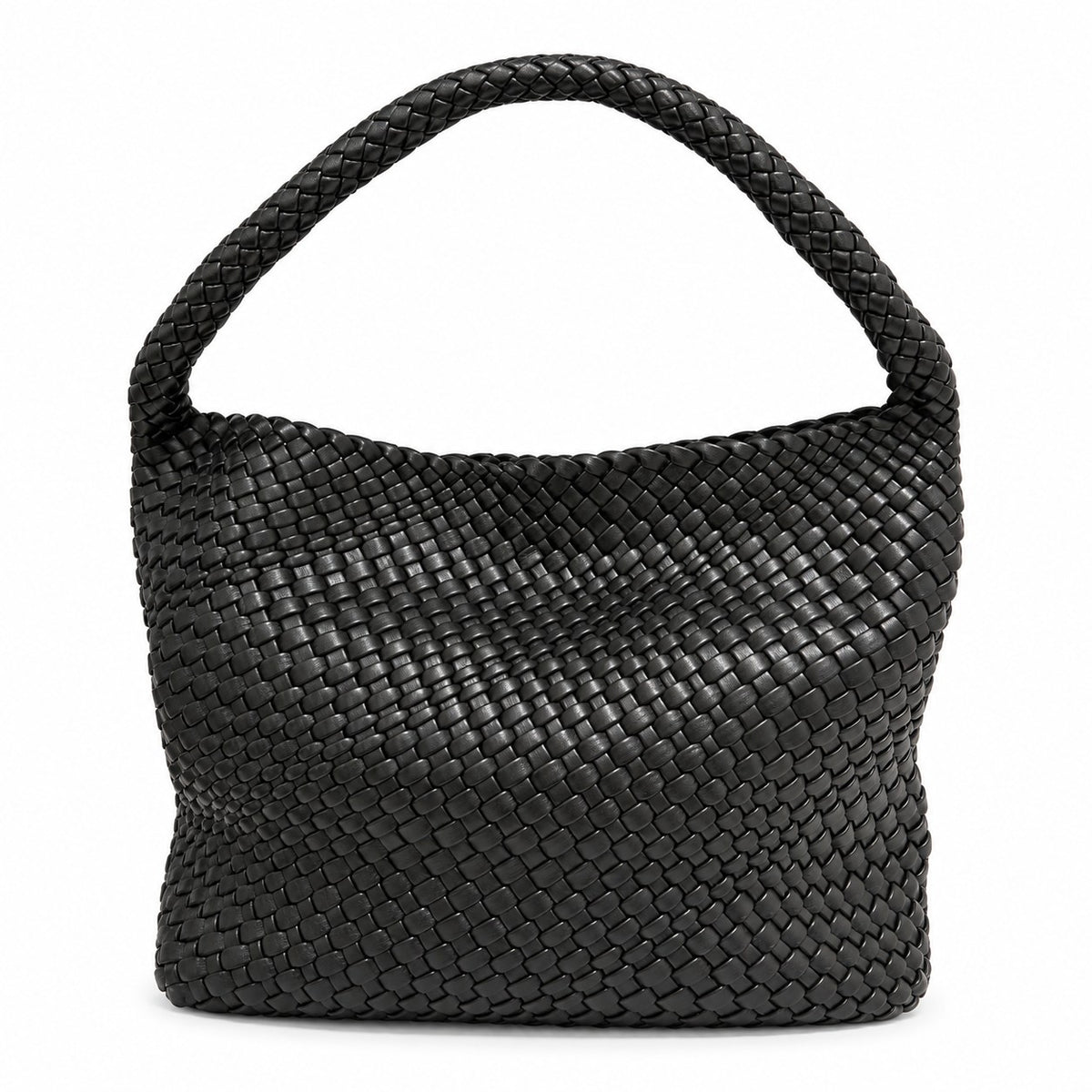 黑色霧面 Vegan Leather 編織托特包正面，肩帶立起的手提樣貌