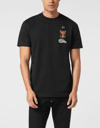 Philipp Plein T-Shirt Plein Fox 黑色左胸狐狸刺繡Plein草書圓領T恤 男款正面
