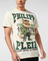 Philipp Plein College Squirrel Stones 松鼠大圖周圍玻璃水鑽點綴細節特寫