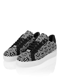 Philipp Plein Big Monogram 運動鞋正面六角PP印花細節特寫