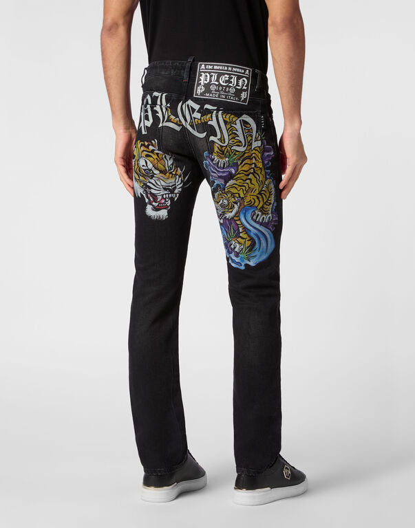 Philipp Plein｜Denim Trousers Super Straight Cut Tattoo 男款牛仔褲