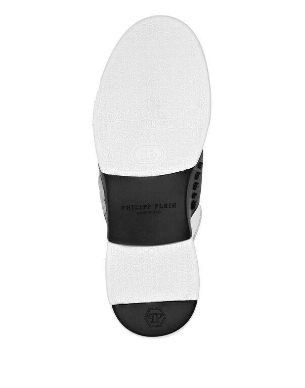 Lo-Top Nappa Leather Royal Street Sneakers