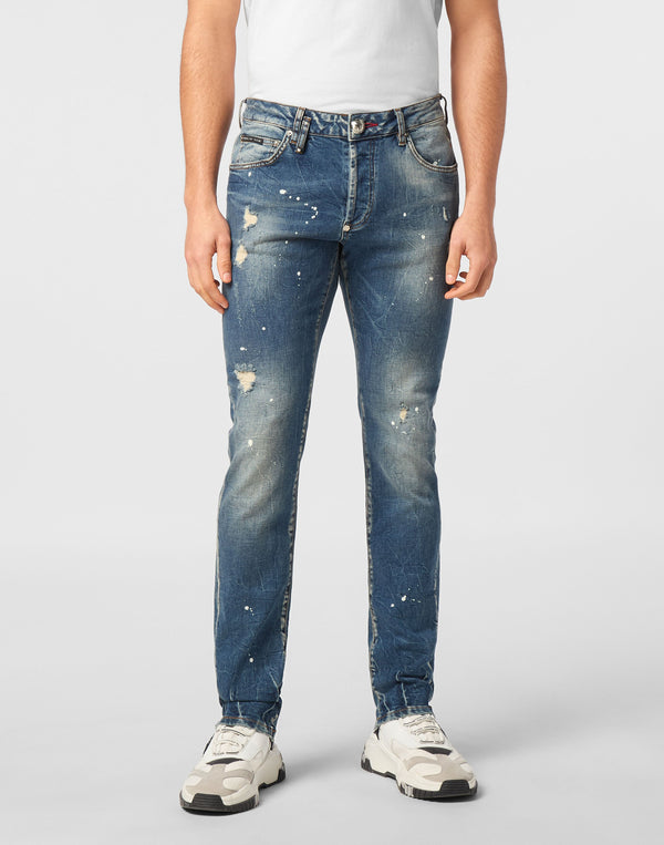 Philipp Plein Super Straight Studs 全褲面白色潑漆效果細節特寫
