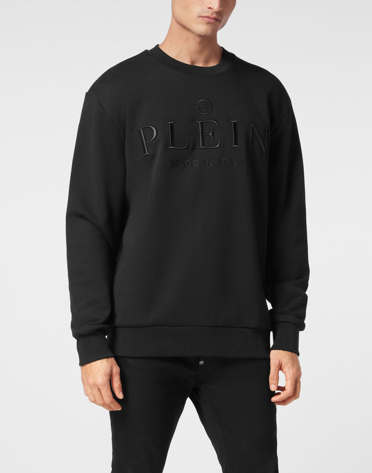 Philipp Plein Sweatshirt 正面同色系3D立體浮雕PLEIN字樣細節特寫