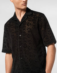 Philipp Plein Shirt Fit 保齡球開領與按扣細節展示