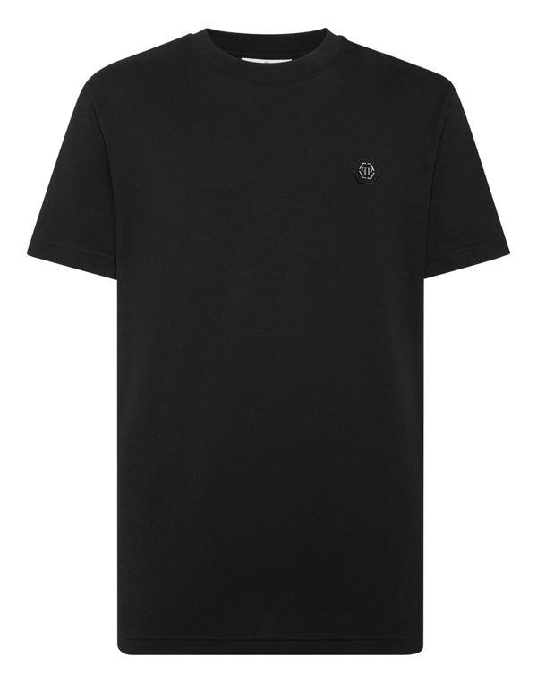 Philipp Plein T-shirt Gothic Plein 全黑左胸哥德PP刺繡徽章圓領T恤 男款正面