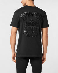 Philipp Plein Gothic Plein 背面大型哥德圖騰圖案細節特寫