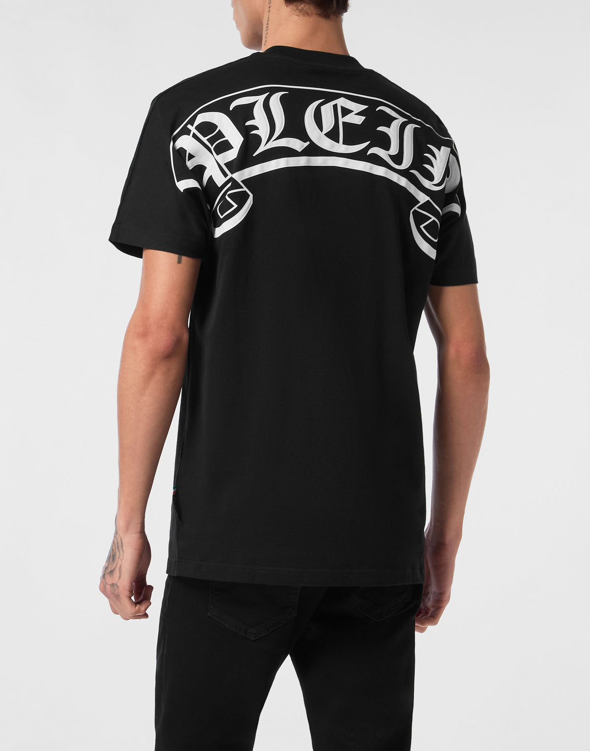 Philipp Plein Gothic Plein 黑色款背面大型哥德草書PLEIN白色印花展示