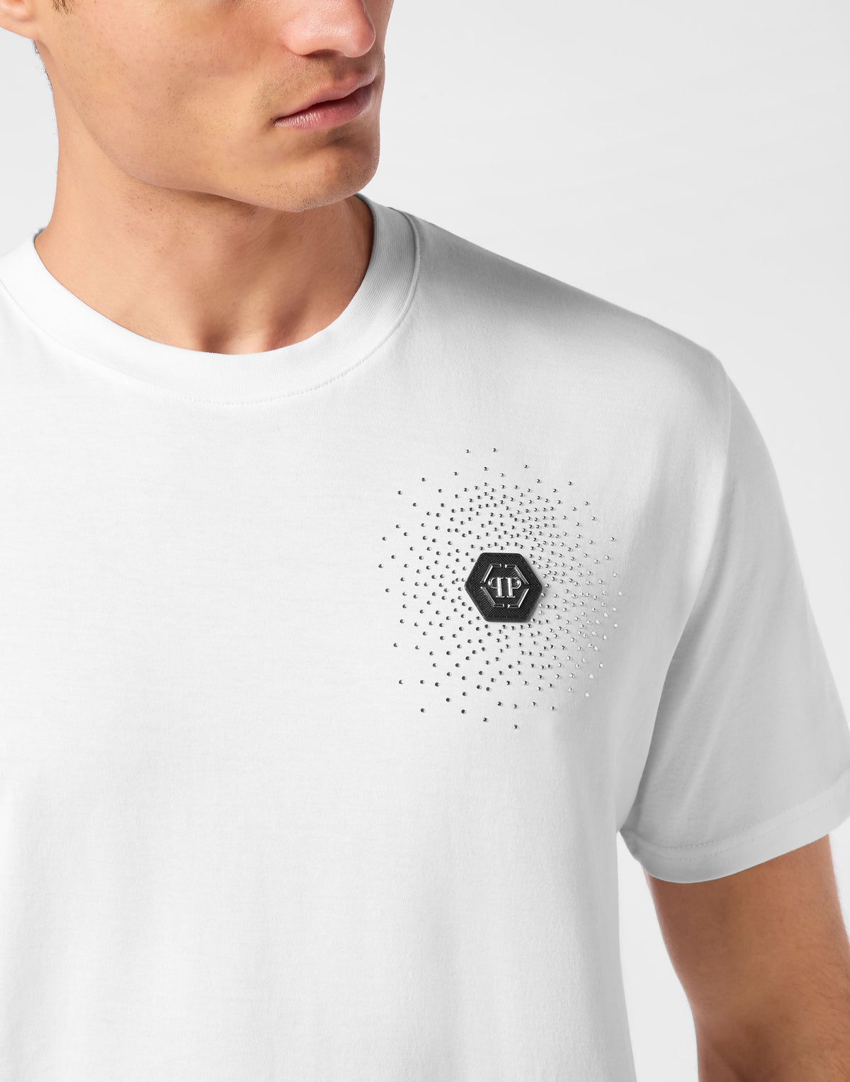 Philipp Plein Bling Strass 細小玻璃水鑽由密至疏放射排列工藝細節