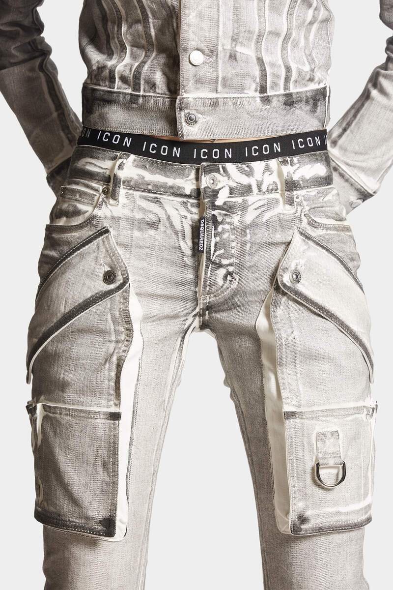 DSQUARED2｜ICON WHITE COAL WASH TRUMPET JEANS 女款牛仔褲